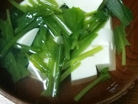 白だしで簡単☆ほうれん草とお豆腐のお吸い物